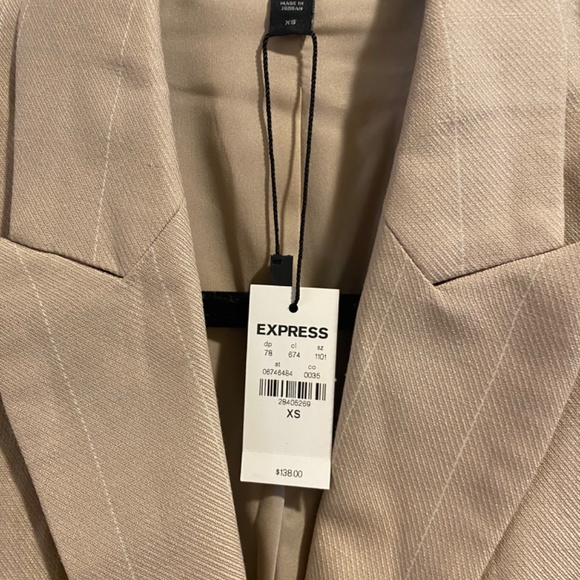 Express Woman’s Blazer - Picture 5 of 10